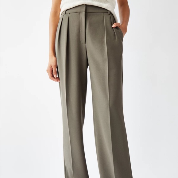 Aritzia Babaton Pleated Pant - Picture 2 of 9